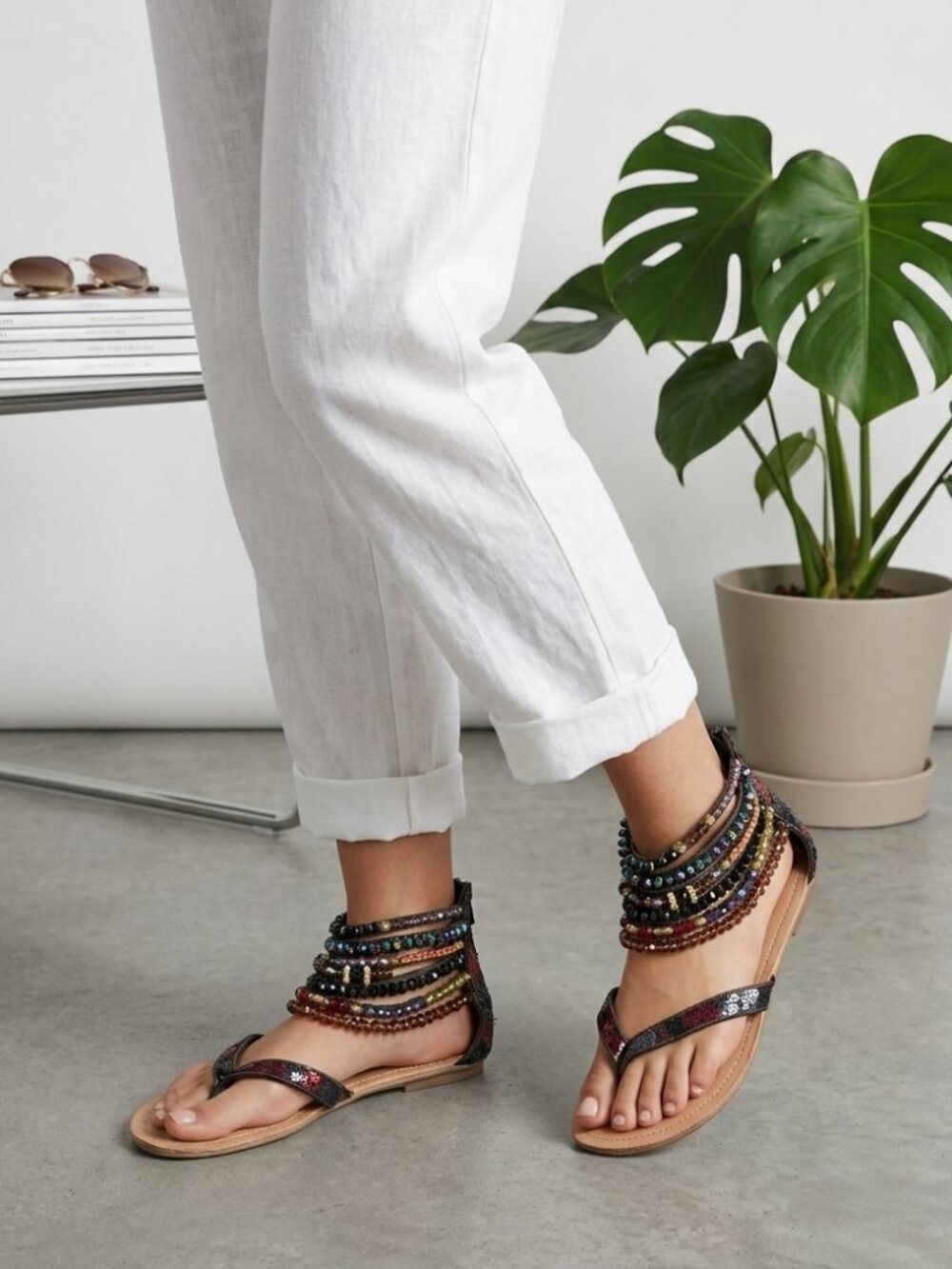 ZIGI Girl Brown Crystal Gladiator Sandals Size 10 Beaded Rhinestone Flat Sandals - Picture 1 of 11